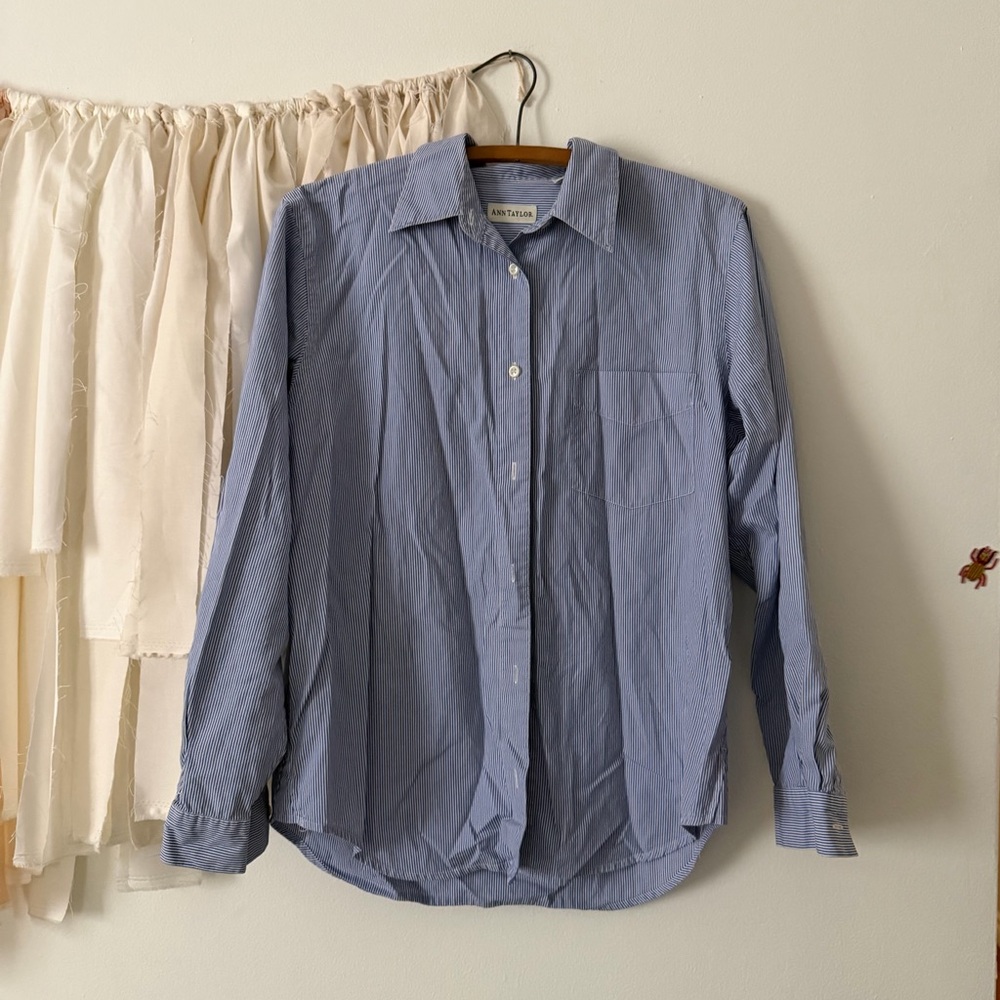 Ann Taylor Cotton Button Up